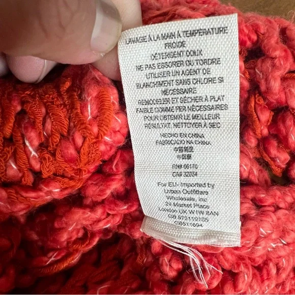 New Free People Women’s Sweater Georgia V-neck Tunic 2 Sleeve Size Small Red$148 - Picture 11 of 14